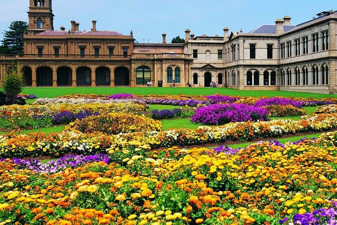 Werribee Zoo & Werribee Mansion Tour - A safari day trip from Melbourne with Werribee’s two big draws