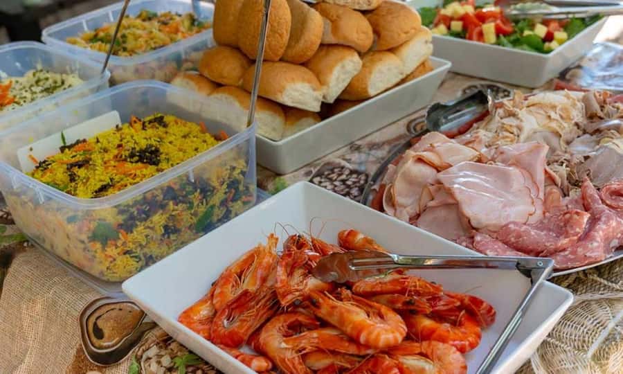 Whitsunday: Whitsunday Islands Tour with Snorkeling & Lunch - Whitehaven Beach Buffet Picnic: Food, Sand, and Timing