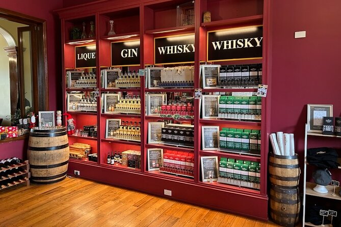 Wine, Gin & Whisky Tour - Hobart & SE Tasmania - 7K Distillery gin tasting: the moment the day changes gears
