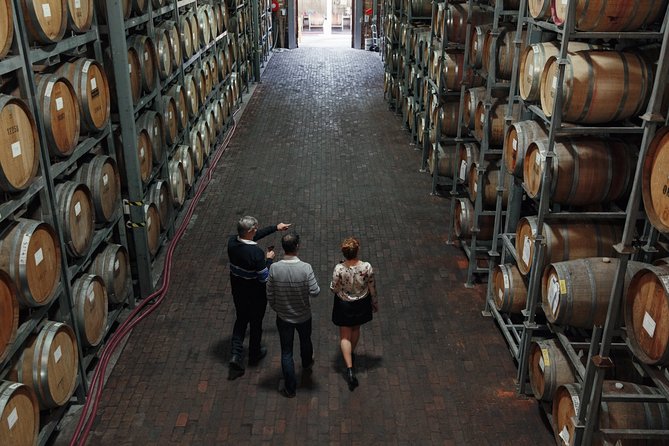 Wirra Wirra Vineyard McLaren Vale: Winery Tour and Shiraz Masterclass - Why Wirra Wirra’s 1-hour Shiraz masterclass feels different