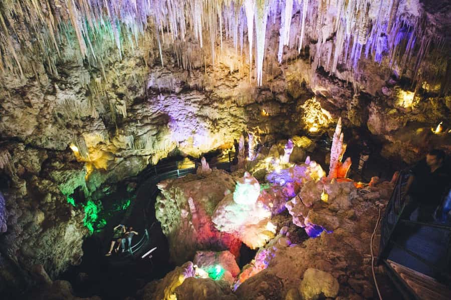 Yallingup: Ngilgi Cave Twilight Didgeridoo Cave Tour - Medicinal plants and Wadandi/Bibbulmum stories you can actually use