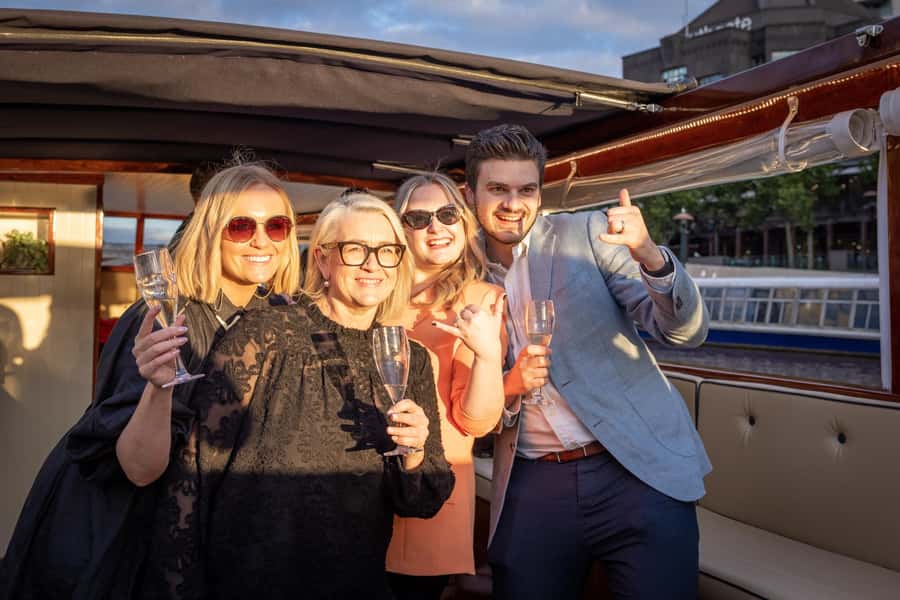 Yarra River: 1.5-Hour Scenic Sunset Public Cruise - The Onboard English Commentary: Helpful, When It’s There