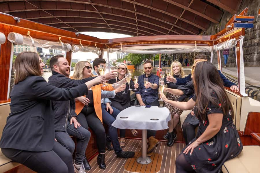 Yarra River: 1.5-Hour Scenic Sunset Public Cruise - Drinks, Money, and the One Small Thing to Clarify