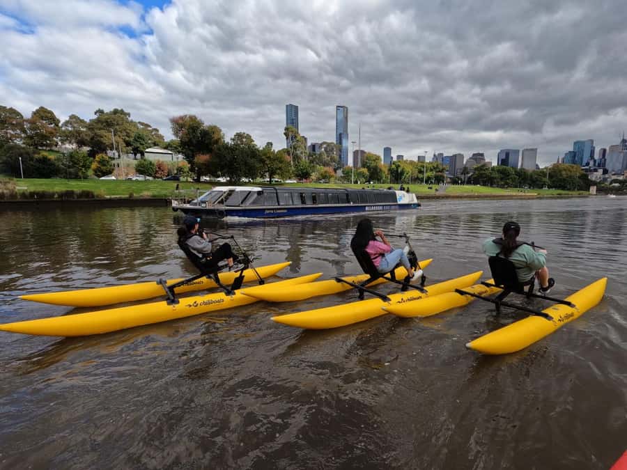 Yarra River, Melbourne Waterbike Tour - Photo Tips and Comfort for a Windy River Ride