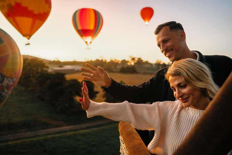 Yarra Valley: Hot Air Balloon with Breakfast & CBD Transfers - Meeting in Melbourne: Pullman transfers to the balloon launch