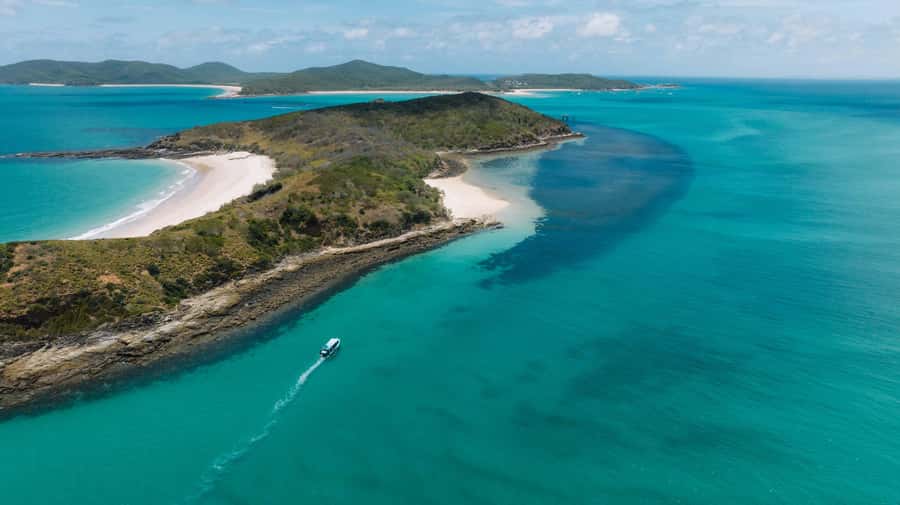 Yeppoon: Great Keppel Island Fast Boat Snorkel & Lunch Tour - The boat: why The Kraken changes the feel of the day