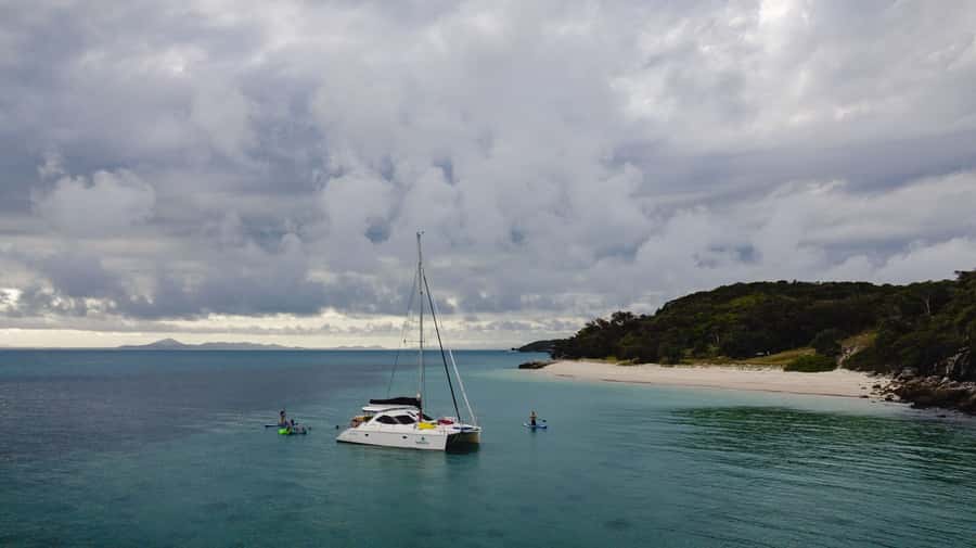 Yeppoon: Sunset Cruise w/ Cheese Platter & Champagne - How the 90 minutes actually plays out