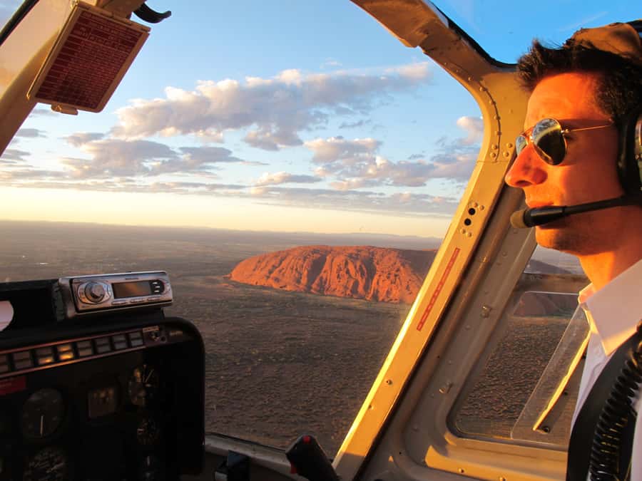 Yulara: Uluru & Kata Tjuta 25-Minute Helicopter Experience - Uluru and Kata Tjuta from the air: what the 25 minutes really delivers