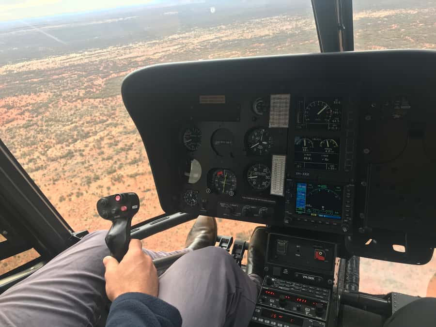 Yulara: Uluru & Kata Tjuta 25-Minute Helicopter Experience - Transport experience and pilot communication: what feels premium